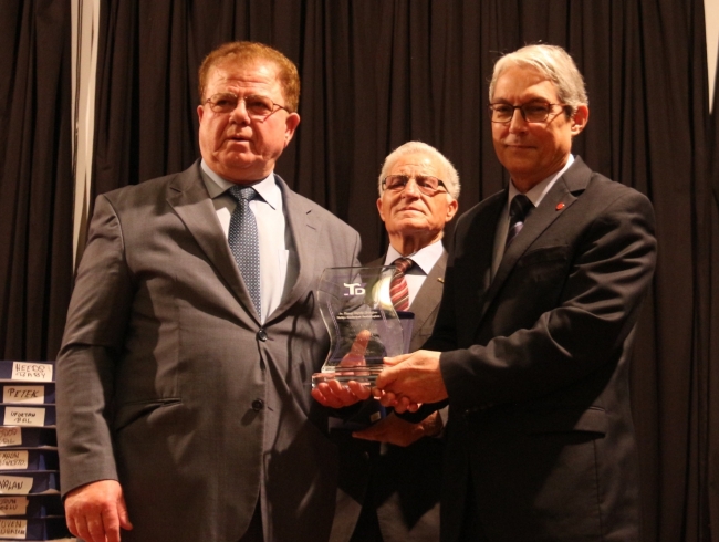Cumhurbaşkanı Erdoğan'a KKTC'de "Yılın Devlet Adamı" ödülü